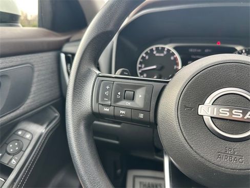 Used 2023 Nissan Rogue SV image 23