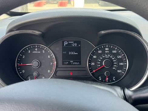 Used 2017 Kia Forte LX FWD image 5