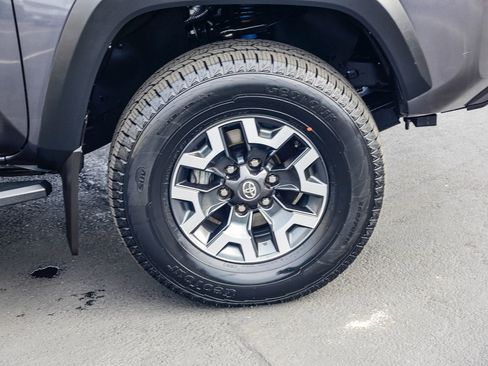 Certified 2023 Toyota Tacoma TRD Off-Road image 11