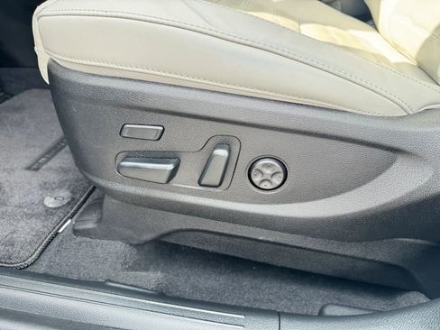 Used 2024 Kia Telluride SX Prestige image 10