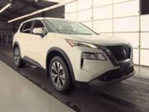 Used 2023 Nissan Rogue SV image 1