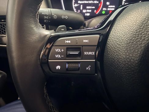 Used 2025 Honda Civic Sport image 31