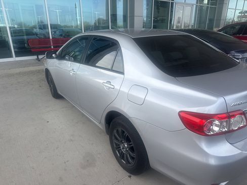 Used 2012 Toyota Corolla LE image 9