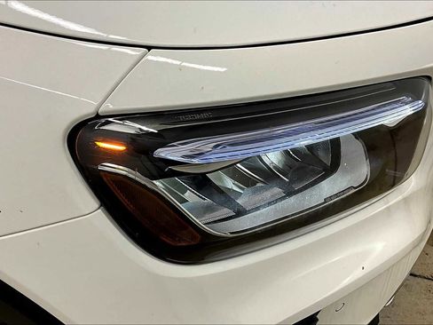 New 2025 Mercedes-Benz GLB 250 image 13