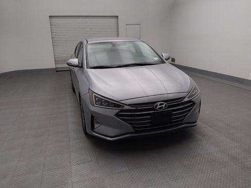 Used 2020 Hyundai Elantra Limited w/ Cargo Package (C1) image 14