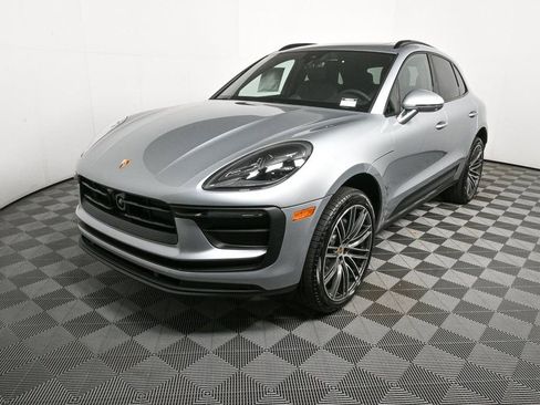 Certified 2026 Porsche Macan AWD/4WD image 1