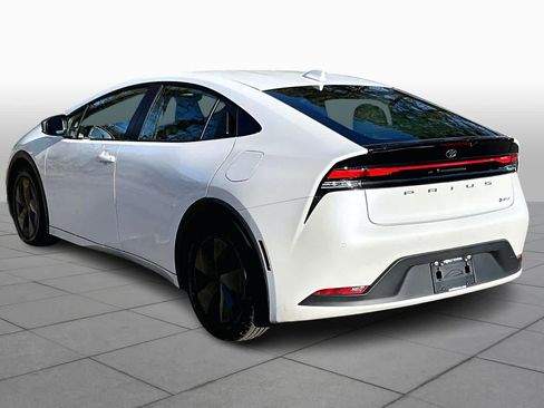 Used 2025 Toyota Prius LE image 11