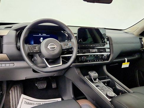 Used 2025 Nissan Pathfinder Platinum w/ Cargo Package AWD/4WD image 13