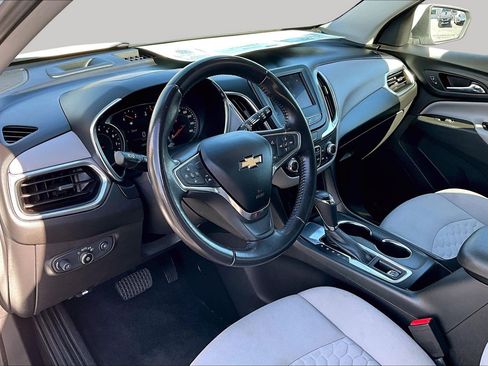 Used 2021 Chevrolet Equinox LT FWD image 11