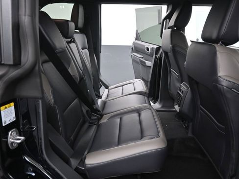 New 2026 Ford Bronco Outer Banks image 16