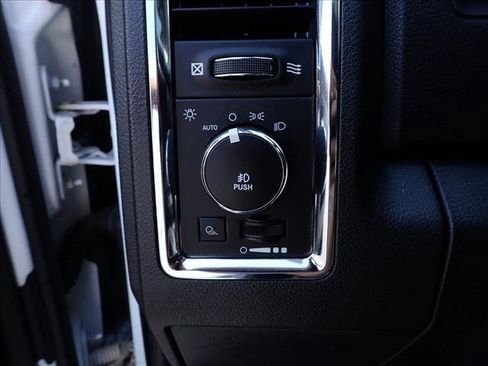 Used 2014 RAM 1500 Laramie w/ Convenience Group AWD/4WD image 14