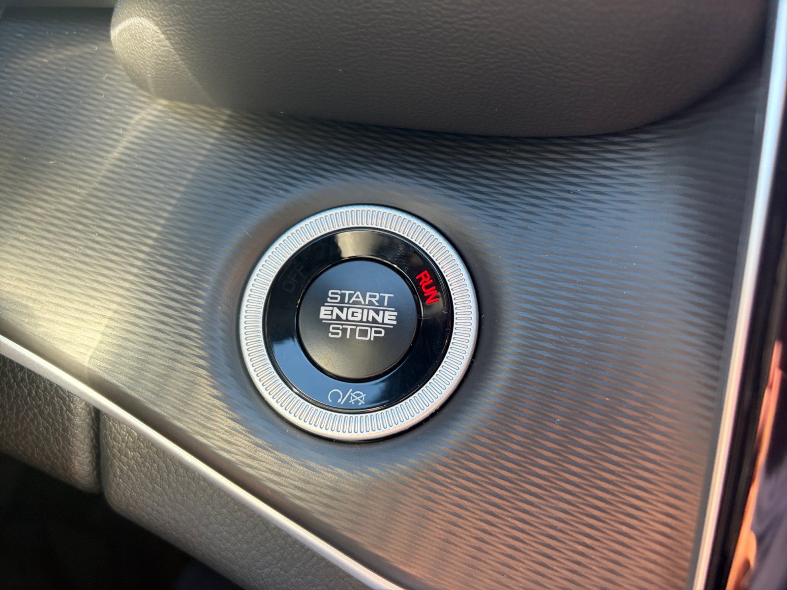 New 2027 Jeep Grand Cherokee Laredo X AWD/4WD image 21