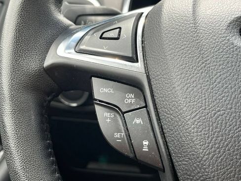 Used 2020 Ford Edge Titanium AWD/4WD image 34