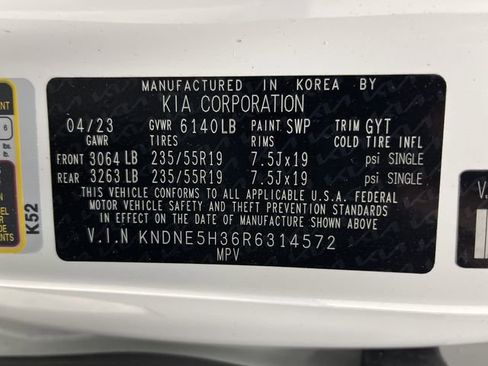 Certified 2024 Kia Carnival SX Prestige image 40