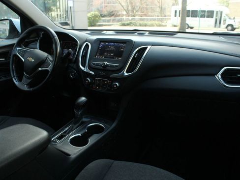 Used 2022 Chevrolet Equinox LT AWD/4WD image 22