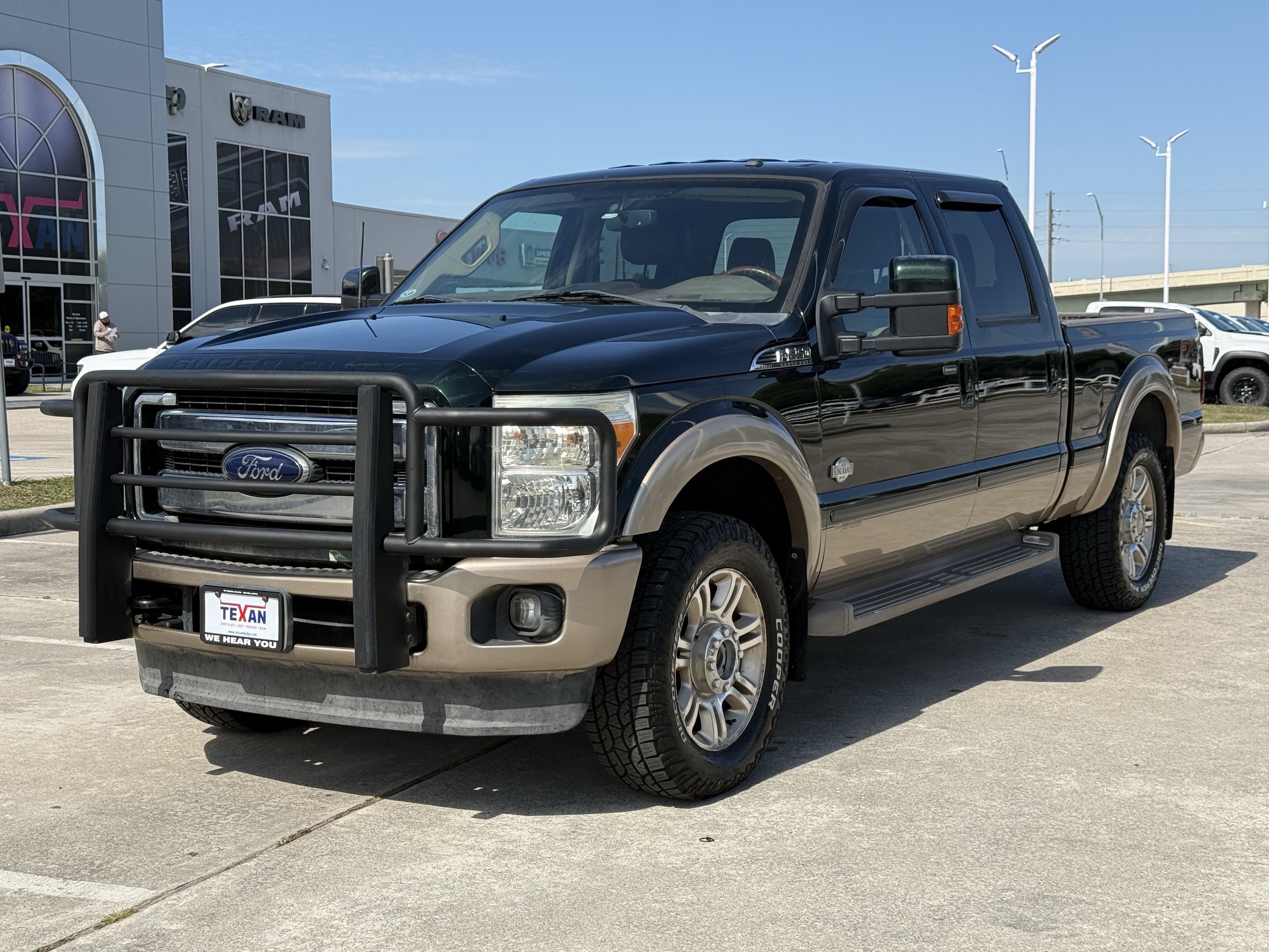 Used 2014 Ford F250 King Ranch w/ FX4 Off-Road Package AWD/4WD image 9