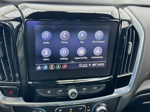 Used 2022 Chevrolet Traverse RS w/ LPO, Cargo Package FWD image 9