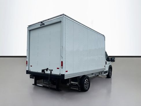 Used 2024 RAM ProMaster 3500 w/ Quick Order Package 22G SLT FWD image 3