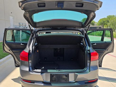 Used 2014 Volkswagen Tiguan SEL FWD image 11