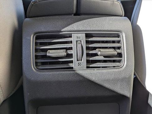 Used 2024 Nissan Rogue SV image 16