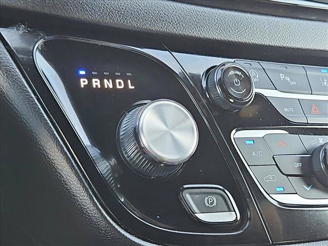 Used 2025 Chrysler Pacifica Select FWD image 17