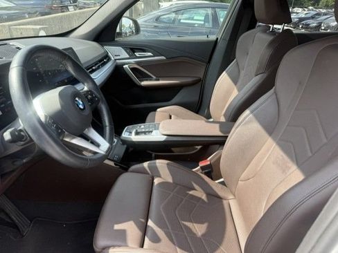 Used 2023 BMW X1 xDrive28i w/ Premium Package AWD/4WD image 3