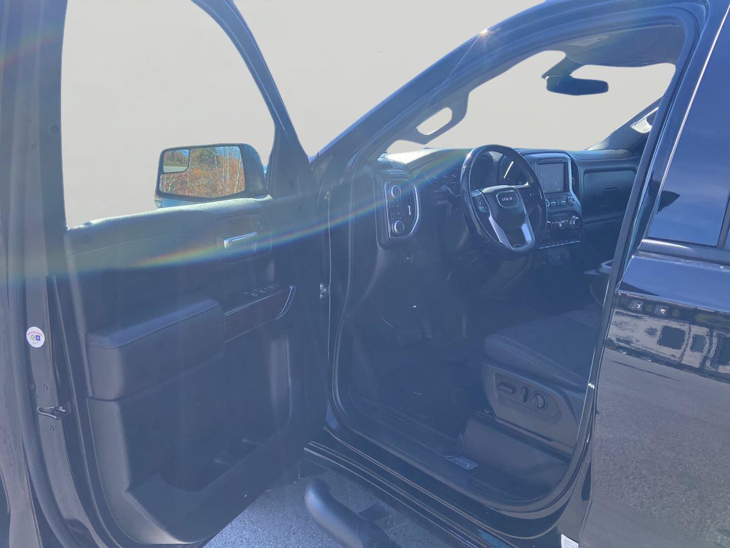 Used 2019 GMC Sierra 1500 Elevation w/ Elevation Convenience Package AWD/4WD image 15
