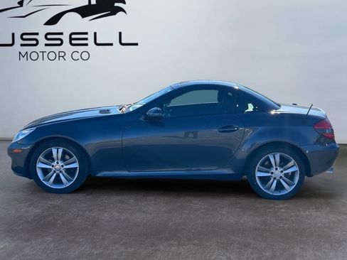 Used 2010 Mercedes-Benz SLK 300 image 2