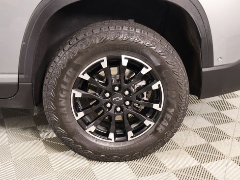 Used 2024 Chevrolet Traverse Z71 w/ Enhanced Driving Package image 19