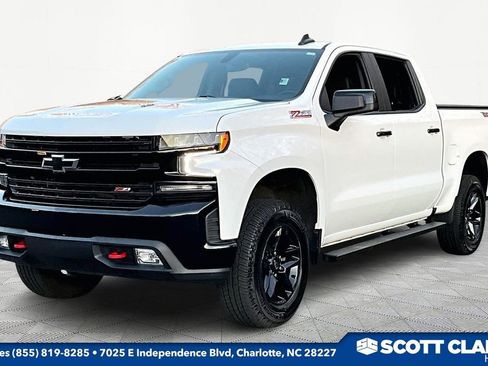 Used 2022 Chevrolet Silverado 1500 LT Trail Boss w/ Convenience Package II image 3