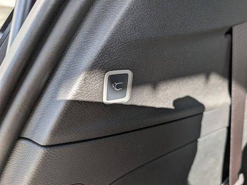 New 2026 Chrysler Pacifica Select image 40