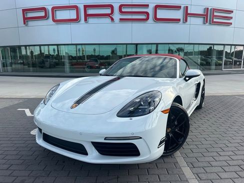 Used 2025 Porsche 718 Boxster image 1