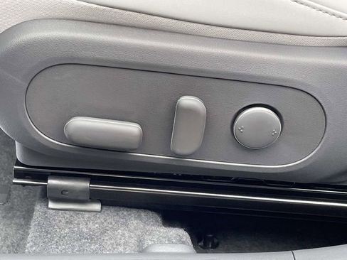New 2026 Hyundai Kona SEL Premium FWD image 16