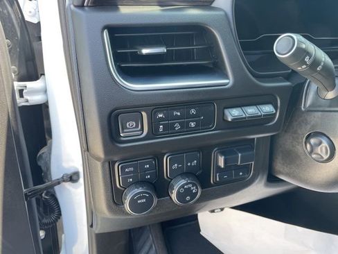 Used 2024 Chevrolet Suburban Premier AWD/4WD image 11