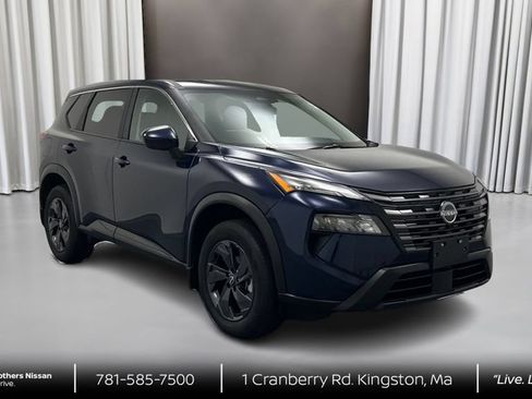 Used 2026 Nissan Rogue SV AWD/4WD image 3