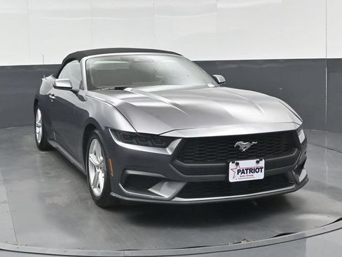 Used 2026 Ford Mustang Premium RWD image 28