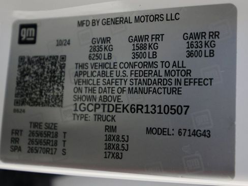 Used 2024 Chevrolet Colorado Z71 w/ Z71 Convenience Package 2 image 47