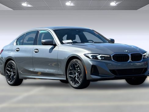 Used 2025 BMW 330i xDrive Sedan w/ Convenience Package image 6