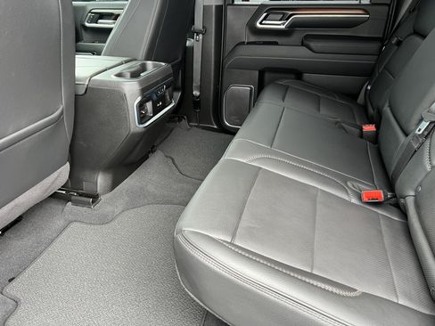 Used 2025 GMC Sierra 3500 Denali w/ Denali Reserve Package AWD/4WD image 17