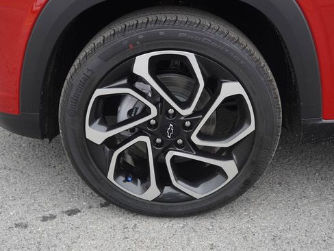 New 2026 Chevrolet Trax RS w/ Sunroof Package image 10