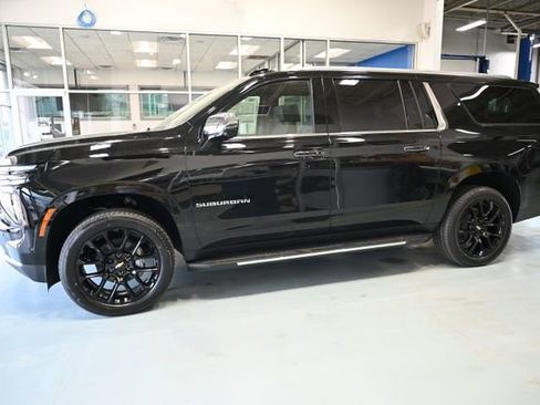New 2026 Chevrolet Suburban Premier AWD/4WD image 7