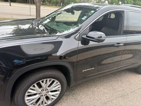 Used 2024 GMC Acadia Elevation AWD/4WD image 2