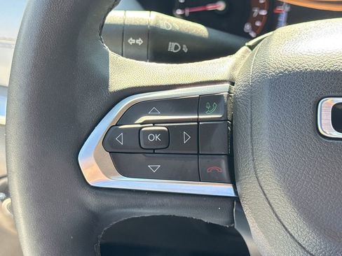 Used 2025 Jeep Compass Limited AWD/4WD image 29