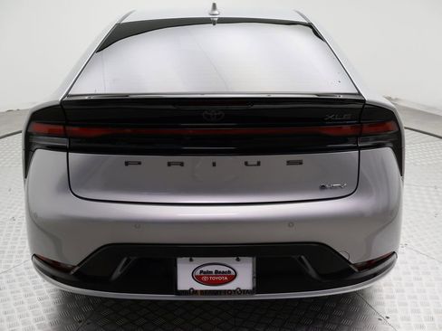 Used 2024 Toyota Prius XLE image 10