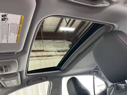 Used 2023 Toyota Camry SE w/ Cold Weather Package image 3