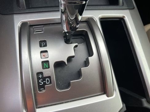 Used 2018 Toyota 4Runner Limited image 25