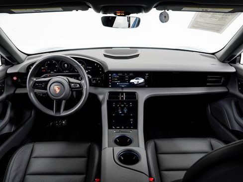 Used 2023 Porsche Taycan image 19