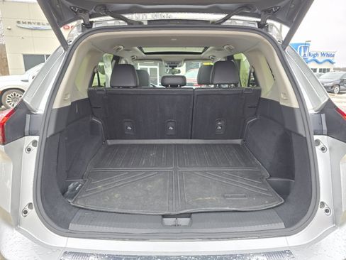 Used 2024 Nissan Rogue SV w/ SV Premium Package image 17