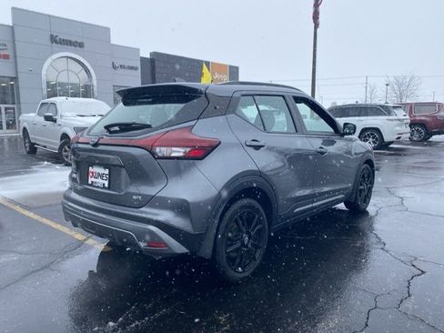 Used 2023 Nissan Kicks SR w/ SR Premium Package image 12
