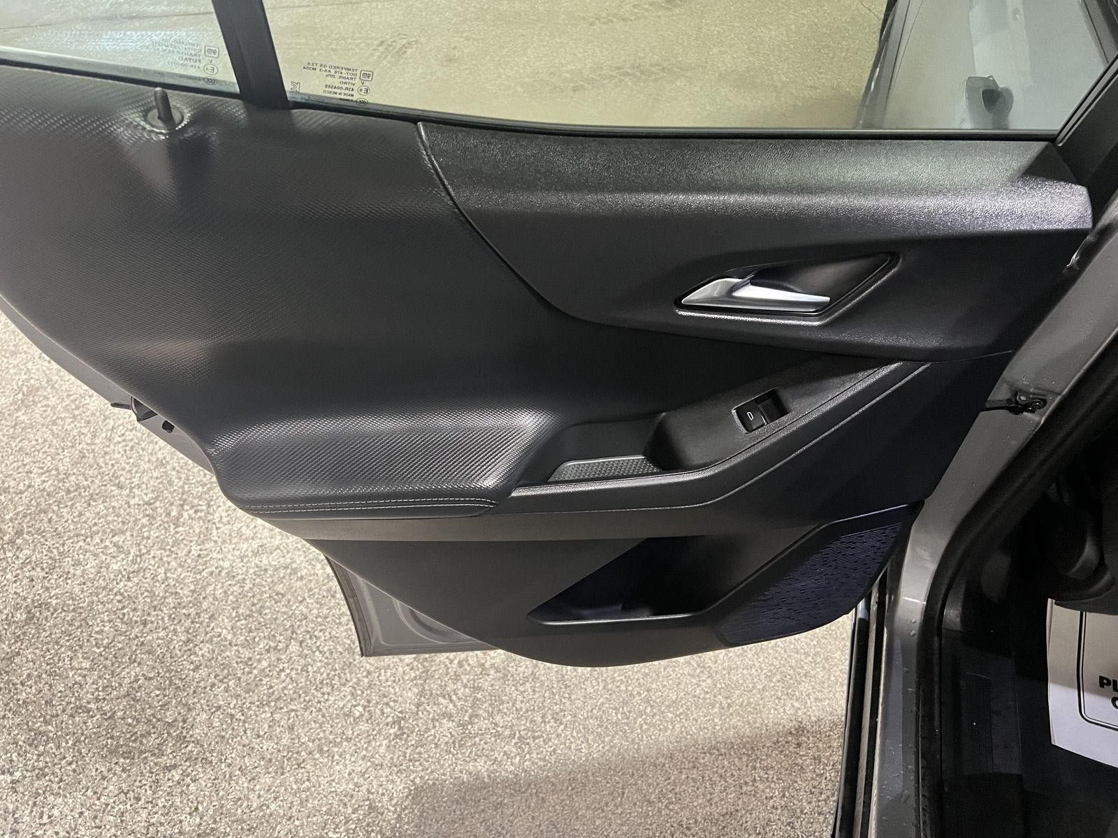 Used 2025 Chevrolet Equinox LT AWD/4WD image 22